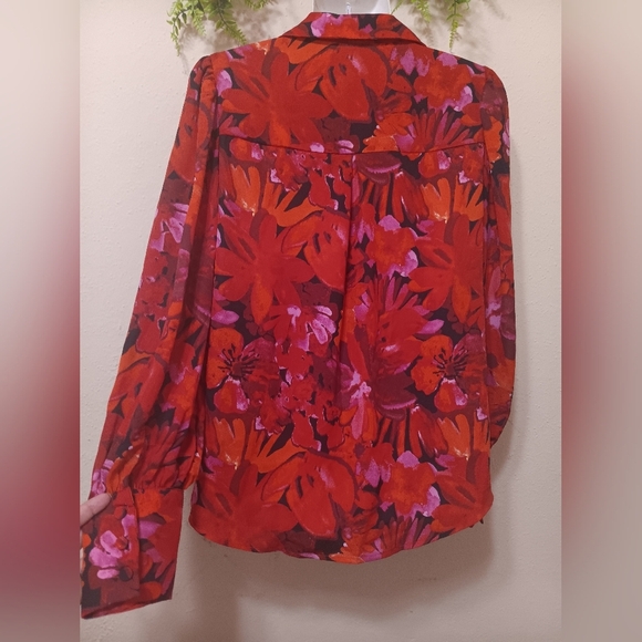 Red and Pink Puff Sleeve Blouse with Notched Collar - Picture 7 of 14